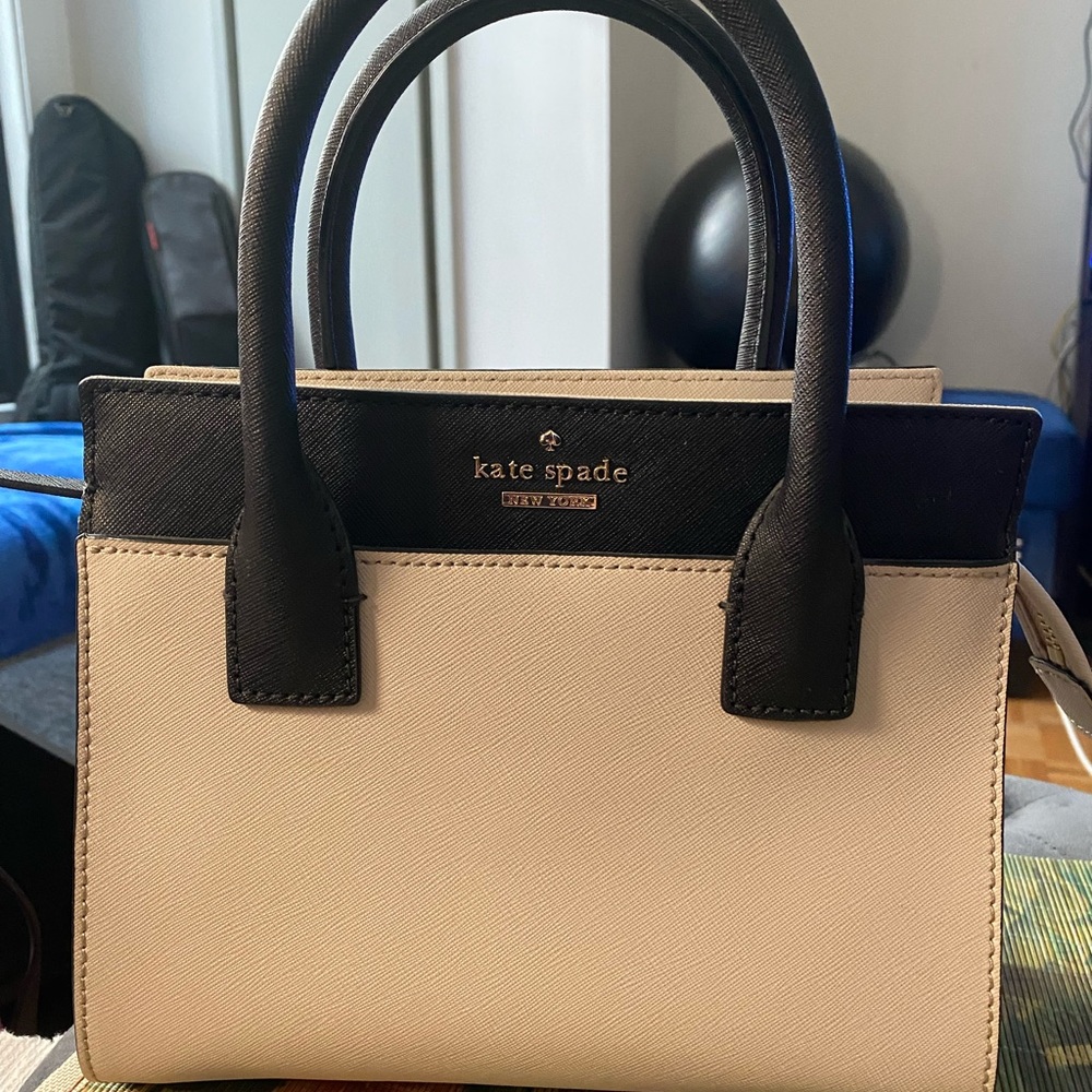 Kate Spade cream small women’s hand bag